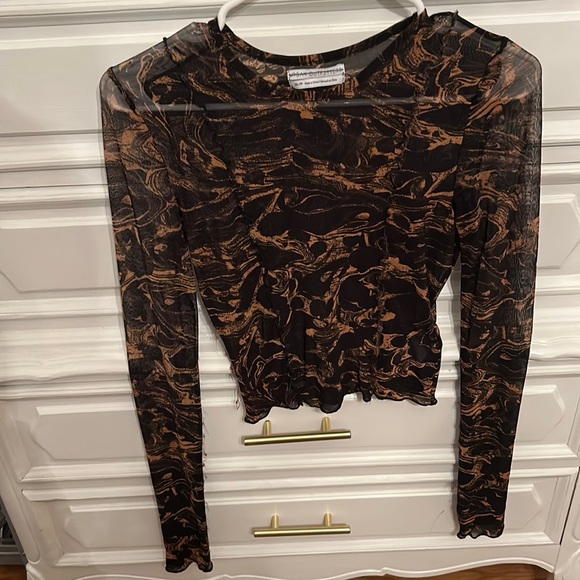 Shear top, perfect to go out in - Picture 1 of 1